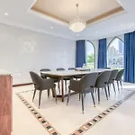 Sol Living - Chic 5Br Garden Villa W/Pool & Beach In Palm Jumeirah