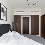 Luxury Apartment With Burj Khalifa View