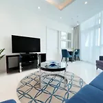 Stunning Apt With Balcony & Incredible Views Dubai