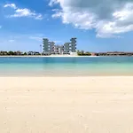 Seaside 5Br Villa With Assistant\'S Room And Beach Access On Palm Jumeirah By Deluxe Holiday Homes