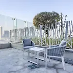 Wehost - Sophisticated 2Br With Large Private Terrace & Direct Pool Access