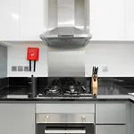 Stunning 2Br In Maison Prive