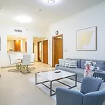 Vacay Lettings - Stunning Burj Khalifa Fountain View Near Dubai Mall