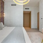 Globalstay Creek Rise Tower Elegant Apartments