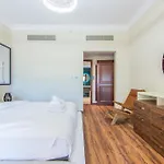 Fairmont Residences, Exquisite 2Br Luxury Retreat