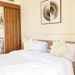 Lux Two Br W Sea Views From Rooms In Dubai Marina