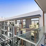 Vayk - Modern 1 Bd Apartment In A New Community