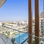 Vayk - Modern 1 Bd Apartment In A New Community