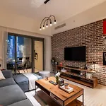 Arthouse Burj Royale - 2Br With Burj Khalifa Views, Swimming Pool & Gym