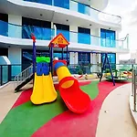 Studio Apartment At Park Views In Samana Al Barsha By Vibel