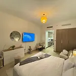 Dvr Studio Apartment In Azizi Riviera