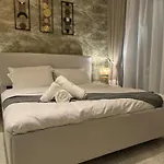 Dvr Studio Apartment In Azizi Riviera