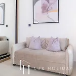 Lux The Modern Binghatti Canal Suite