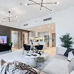 Skyline Oasis - Business Bay With Burj Khalifa Vie