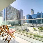 Contemporary 1Br At Vera Tower Business Bay By Deluxe Holiday Homes