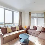 Torch Tower - Minimalistic Two Bed With City Views
