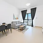 Stylish 1Br Apartment - Central Location In Jvc - Balcony - Holiday Boulevard