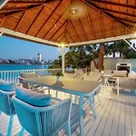 Pristine Paradise Villa In Palm Jumeirah