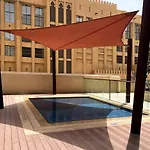 Luxury Downtown 1-Bedroom With Burj Khalifa Views
