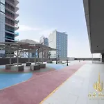 Elite Residence - Luxury Studio - Best Horse Course View