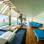 Luxury 2 Bedroom With Burj Khalifa View & Spectacular Rooftop Infinity Pool