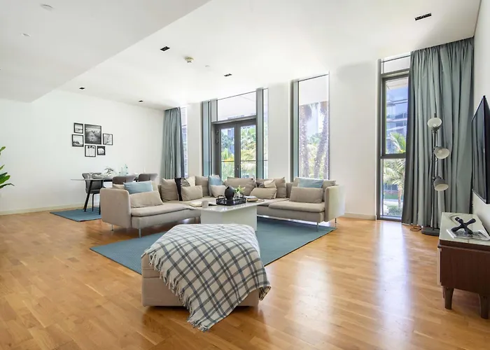 Frank Porter - Bluewaters Residences Building 5