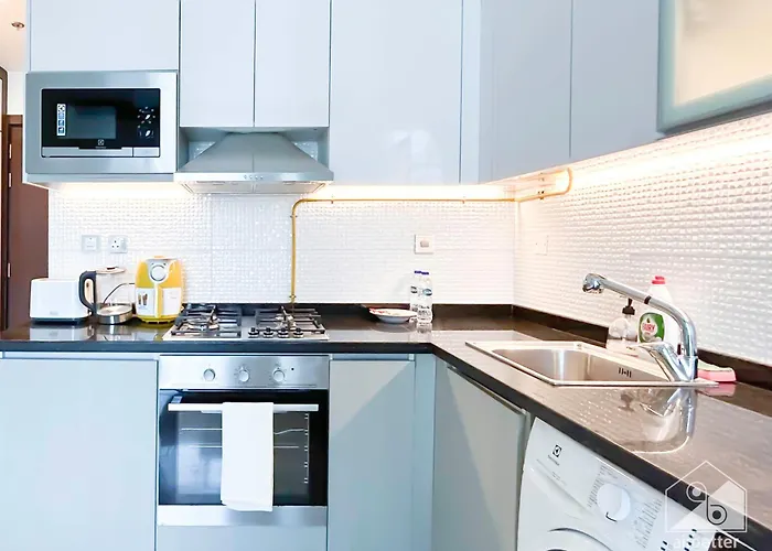 Contemporary Studio With City View In Business Bay