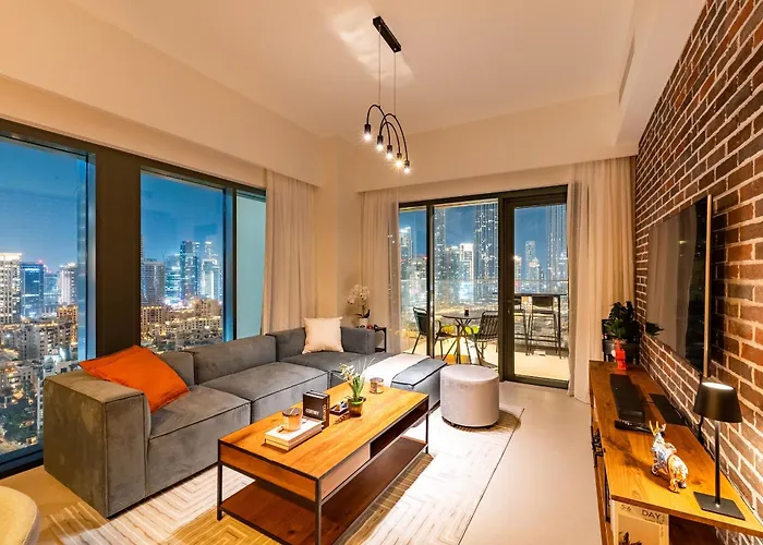 Arthouse Burj Royale - 2Br With Burj Khalifa Views, Swimming Pool & Gym