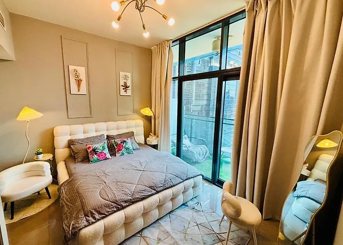 Chic 1 Bhk In Downtown Dubai