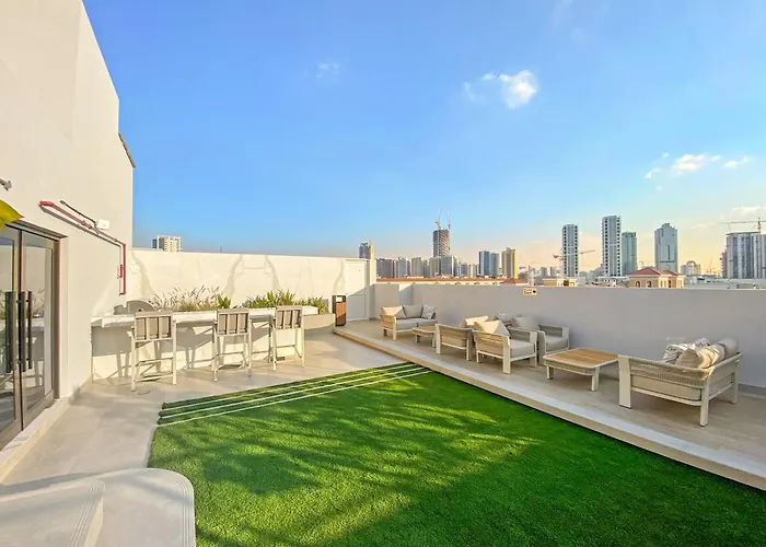 Spacious Studio In Jvc With Balcony & Direct Pool Access