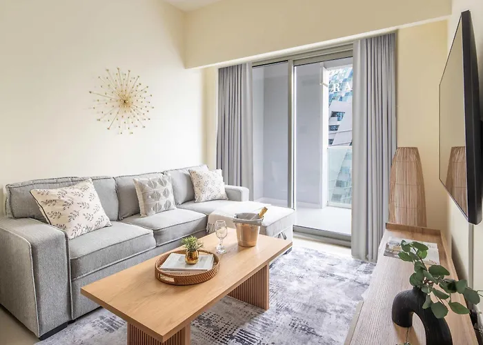 Frank Poter - Vera Residence