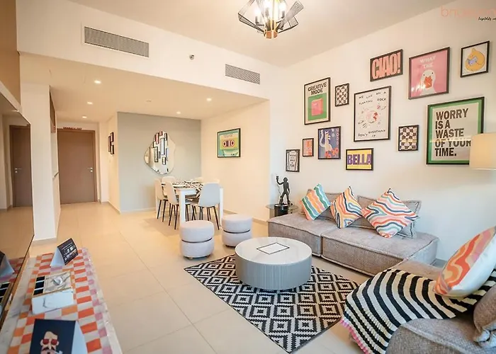 Bnbeyond\'S Artistic Luxe Retreat With Burj Views