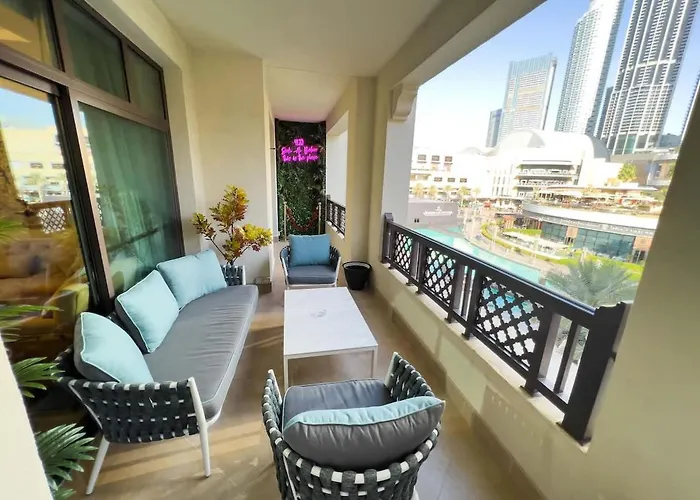 Upgraded 2Bdr With Acess To Dubai Mall