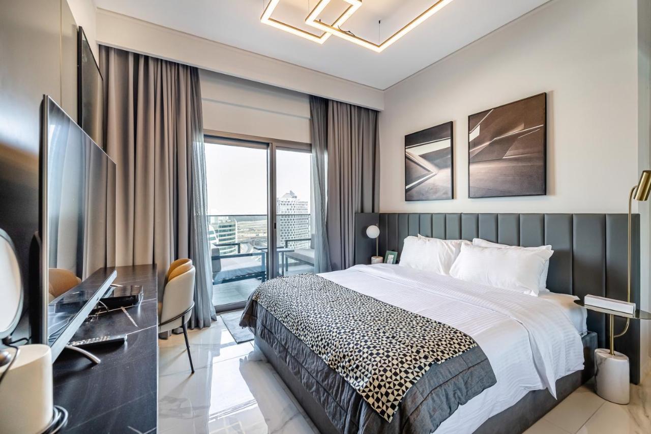 1Br Plus Study Mag 318 Canal View Business Bay
