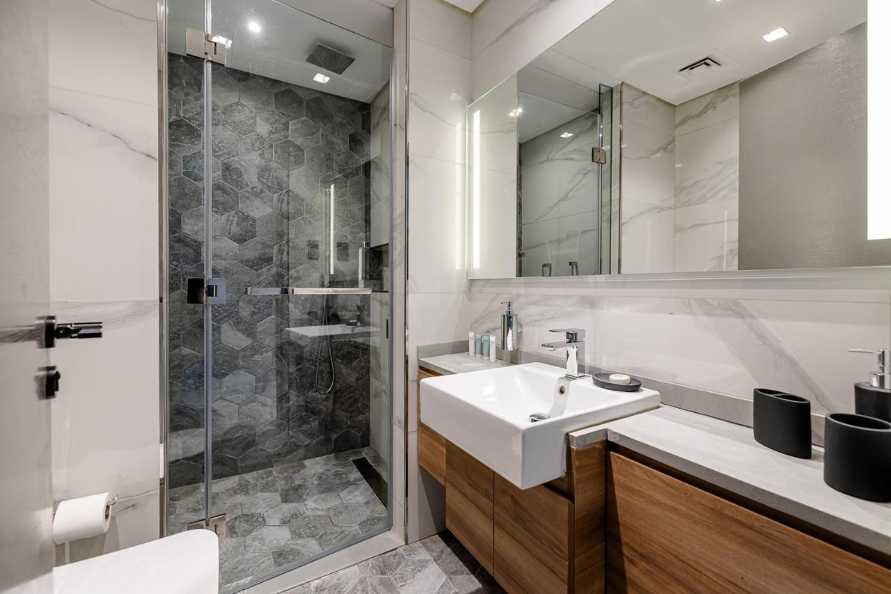 1Br Plus Study Mag 318 Canal View Business Bay *