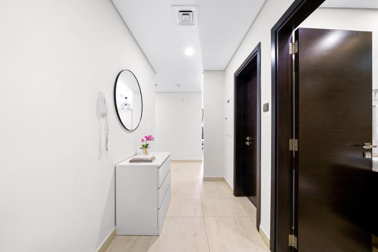 Apartment Bright & Vibrant 2br+kids 7min To Mall Dubai