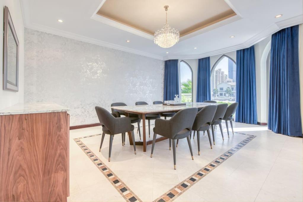 Sol Living - Chic 5br Garden W/pool & Beach In Palm Jumeirah *