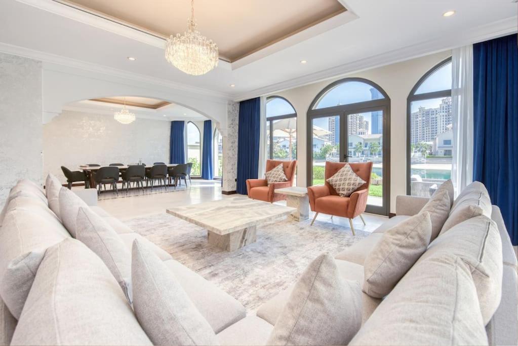 Sol Living - Chic 5br Garden W/pool & Beach In Palm Jumeirah Villa *