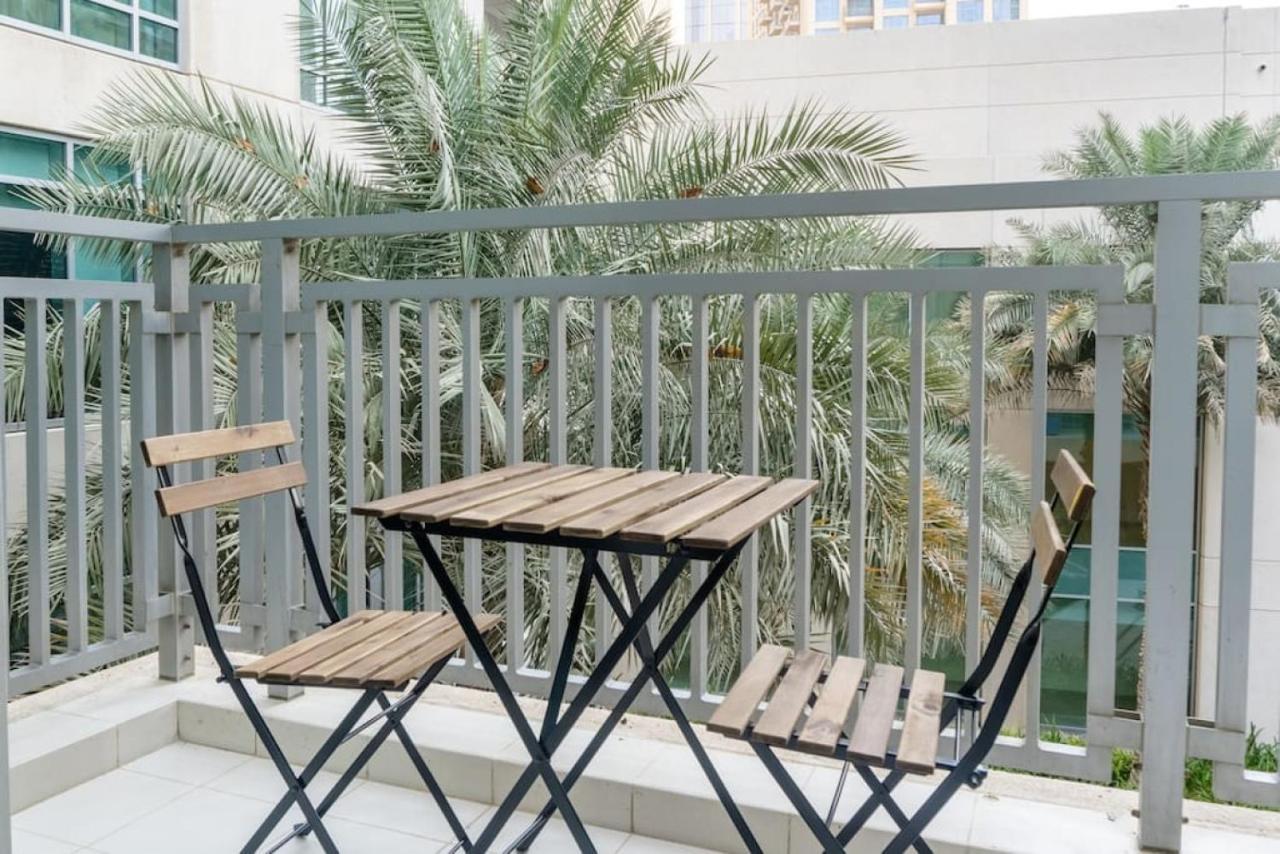 The Lofts, Downtown - Bright One Bedroom Apartment Dubai