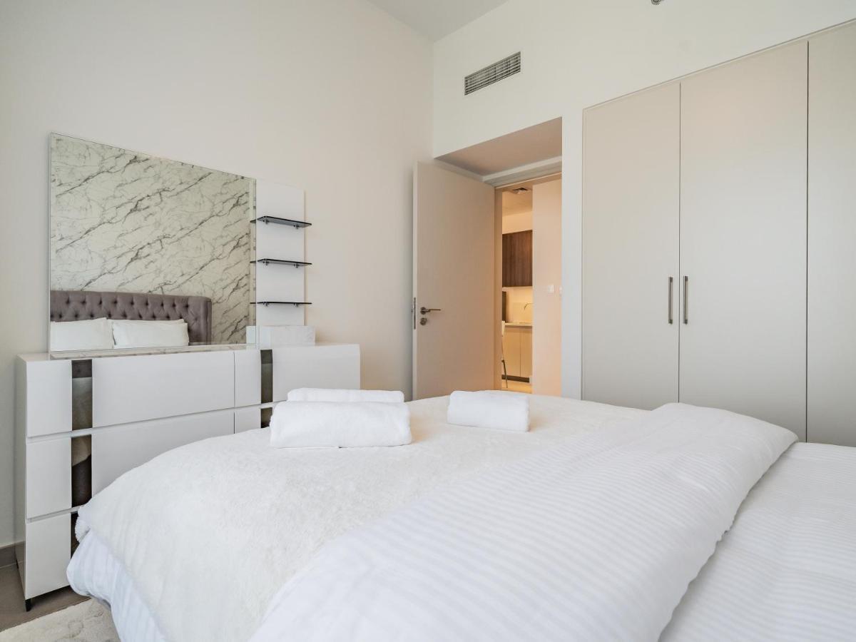 Chic 1br In Park Heights 2 - Hills * Dubai