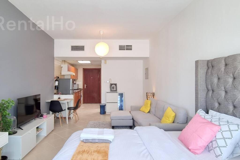 Lxury Near To Metro Station & Zone Apartment Dubai