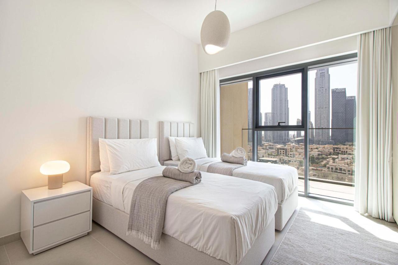 Havenue At Burj Royale - Full Burj Khalifa View - 2 Bed - Pool - Gym Dubai
