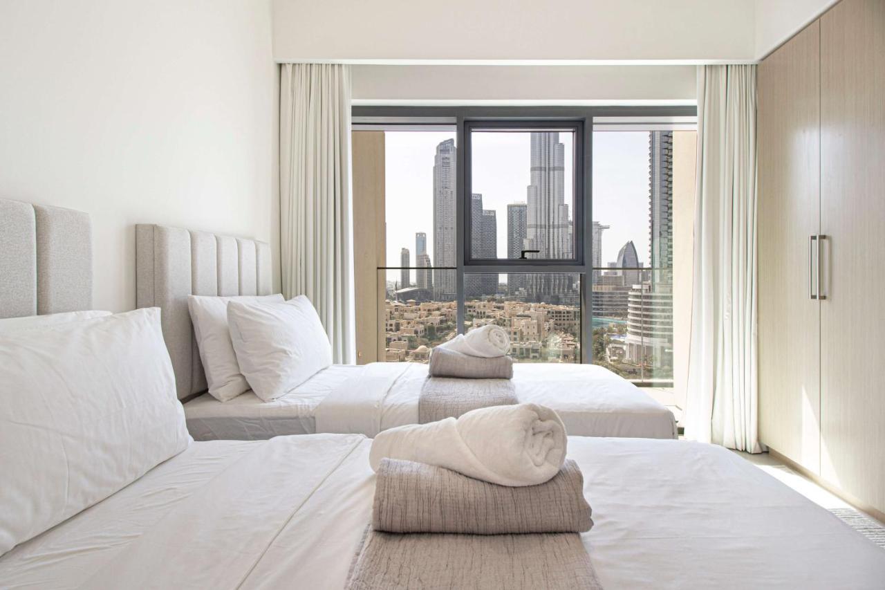 Apartment Havenue At Burj Royale - Full Burj Khalifa View - 2 Bed - Pool - Gym *