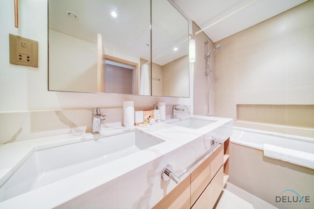 Unbeatable Chic 1br With Amazing Views By Deluxe Homes * Dubai