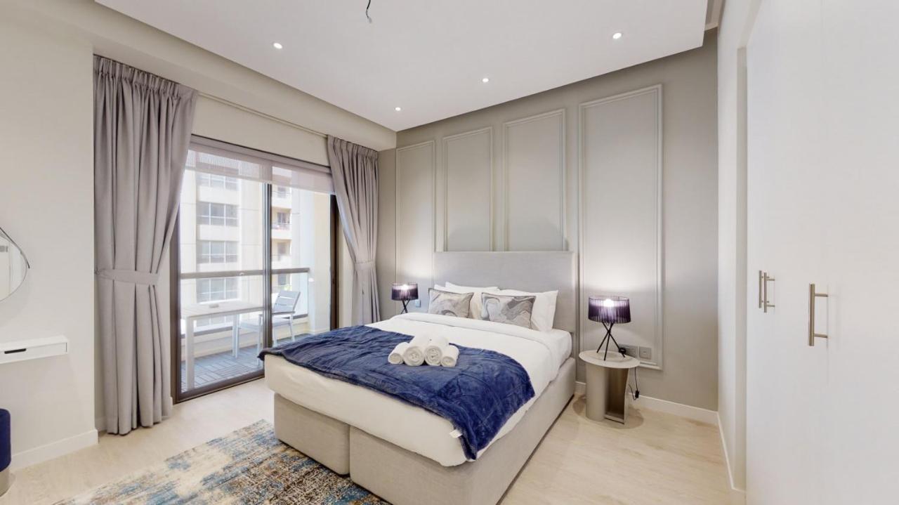 Bahar 1 - Glamorous Two Bedroom Apartment Dubai