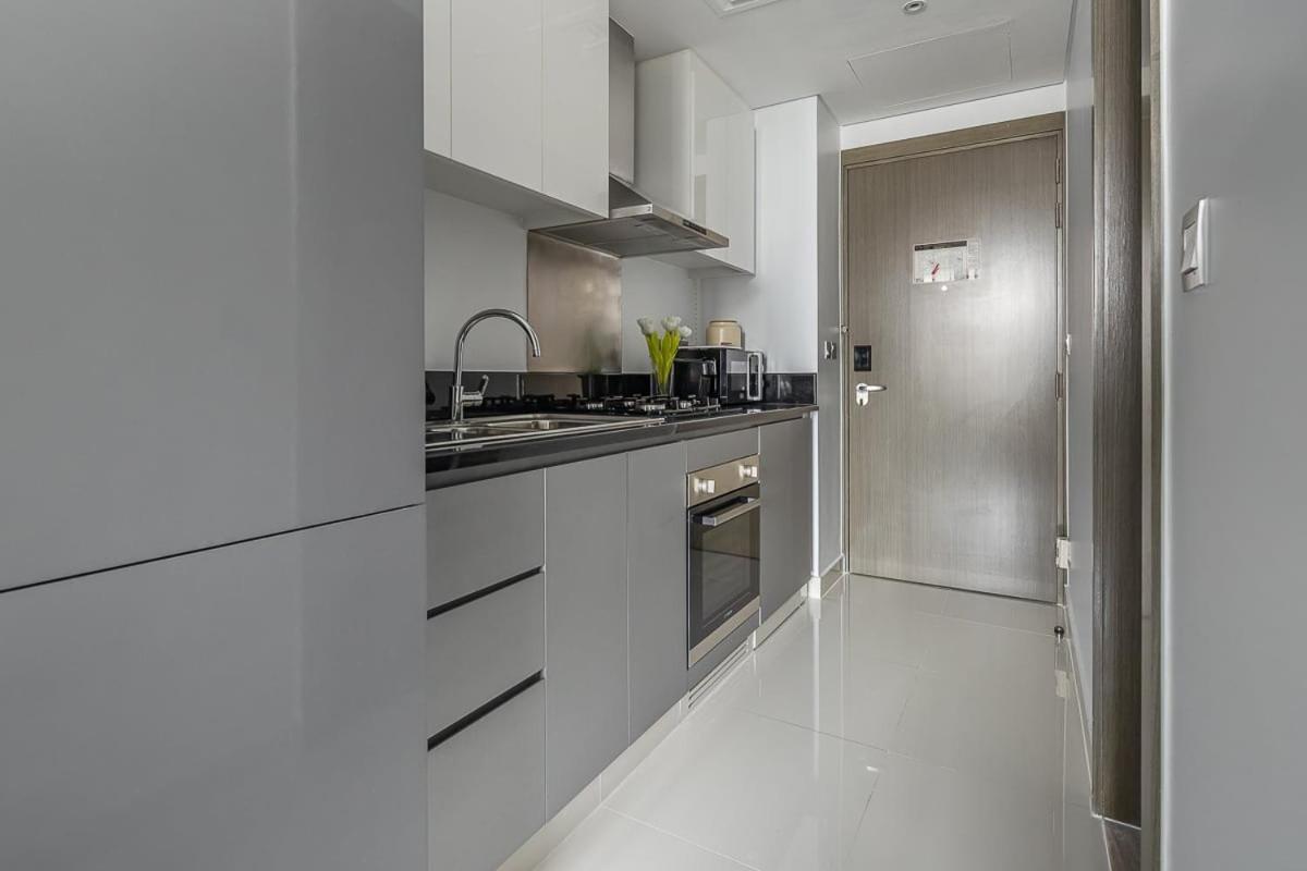 Frank Porter - Damac Maison Prive A Apartment *