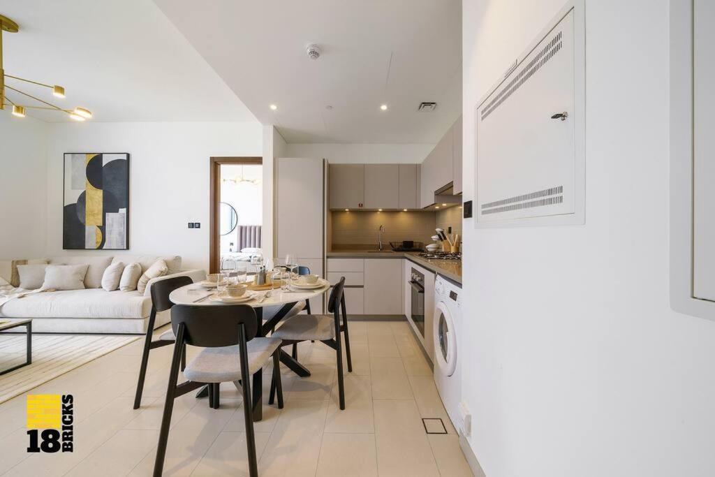 Urbanite 2bedroom Scvr A1312 Dubai