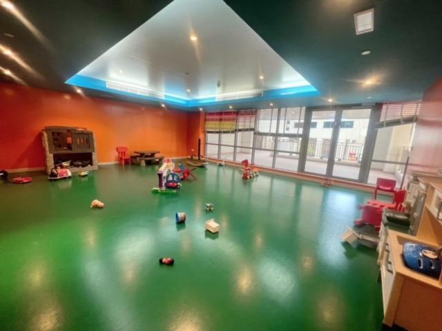 Chic Park At Mall With Pool, Gym, Squash Courts, Games & Mini Theatre! * Dubai