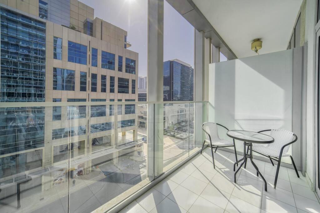Dazzling In Business Bay L View