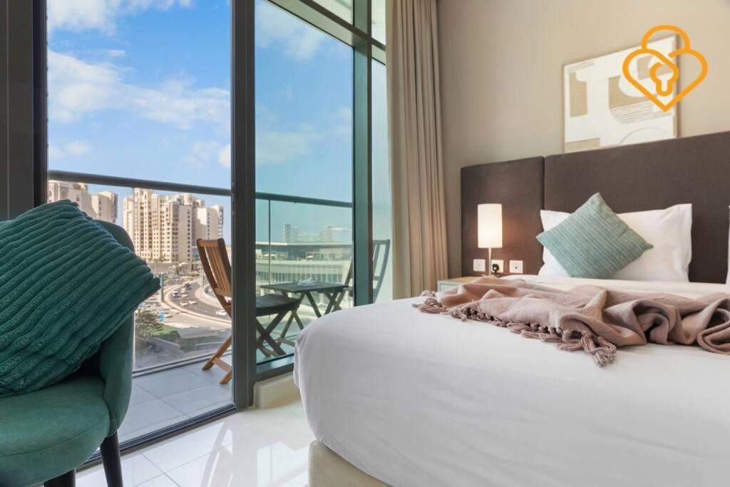 Keysplease W/beach Access Near Mall, Palm Jumeirah Apartment